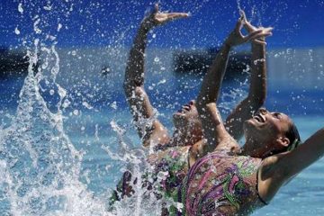 Mexican duo gives Bollywood twist to synchronised swimming in Rio Olympics